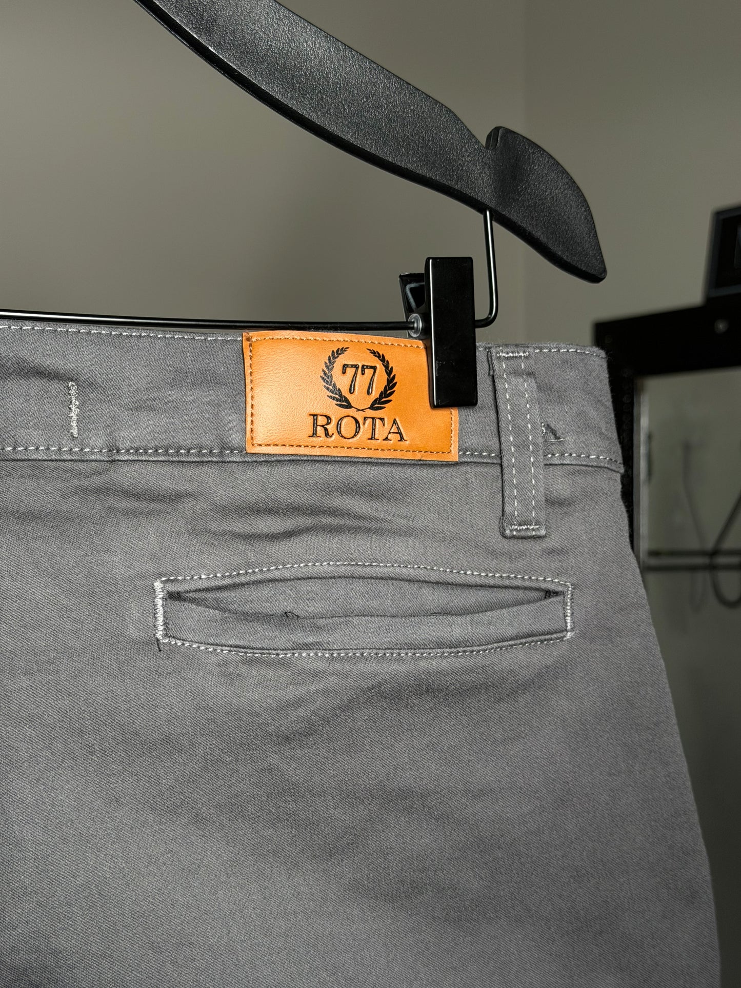 Calça Alfaiataria Sarja - Cinza