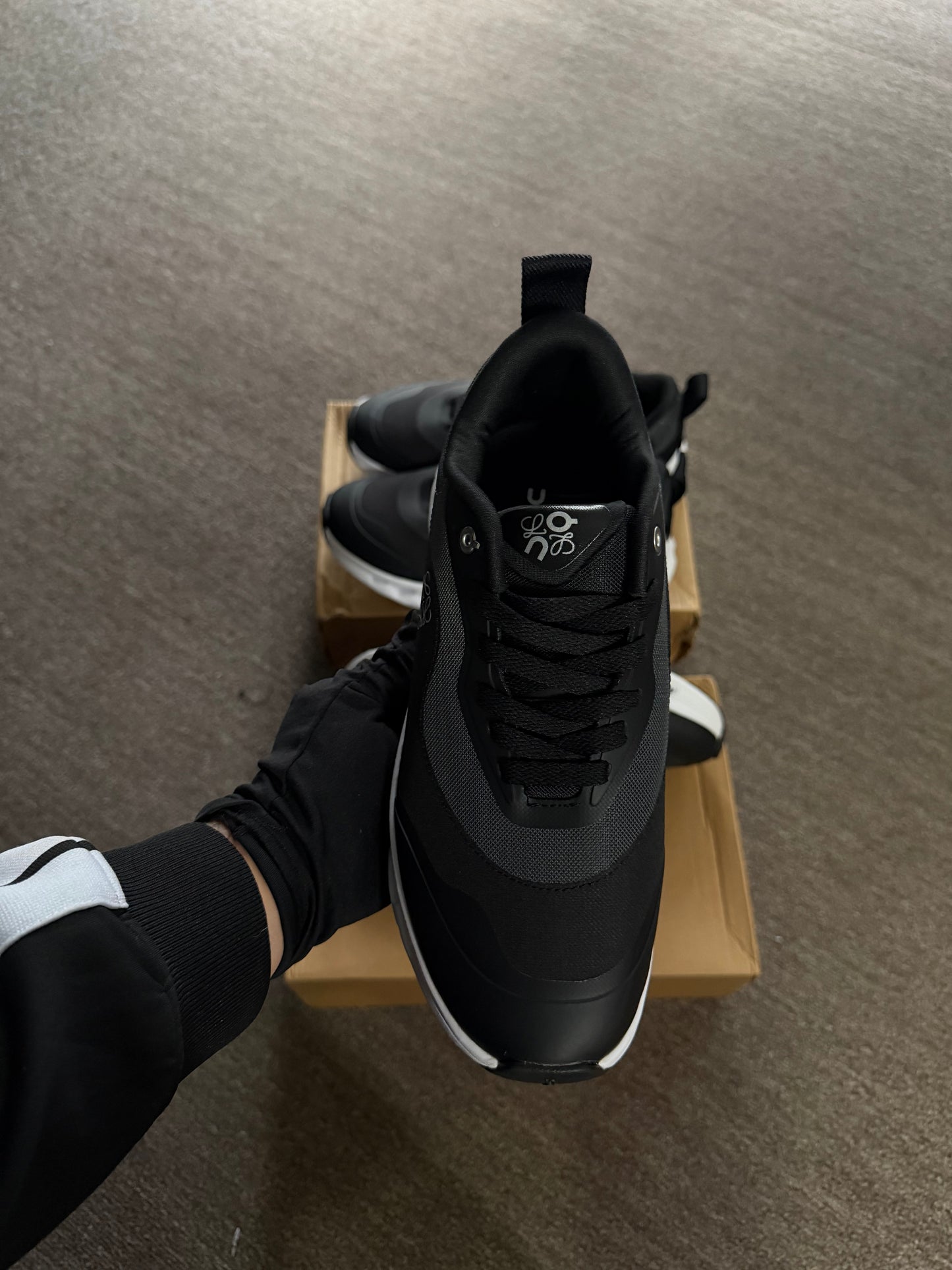 On Running Cloudtilt x Loewe - Black | White