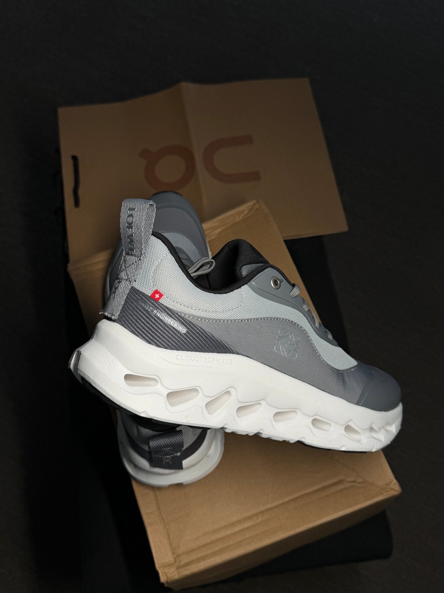On Running Cloudtilt x Loewe - Gray | White