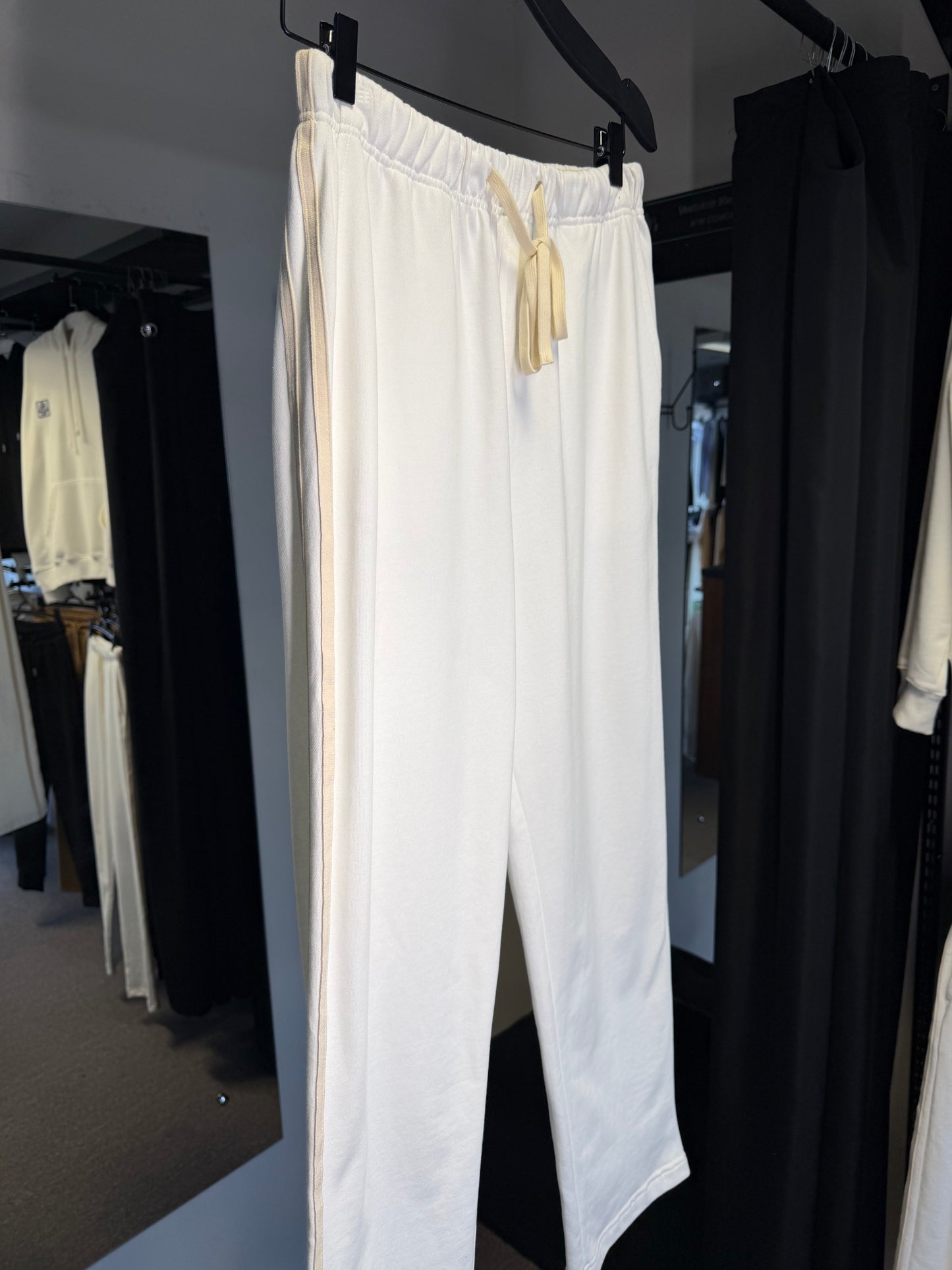 Calça Moletom MONCLER🇫🇷