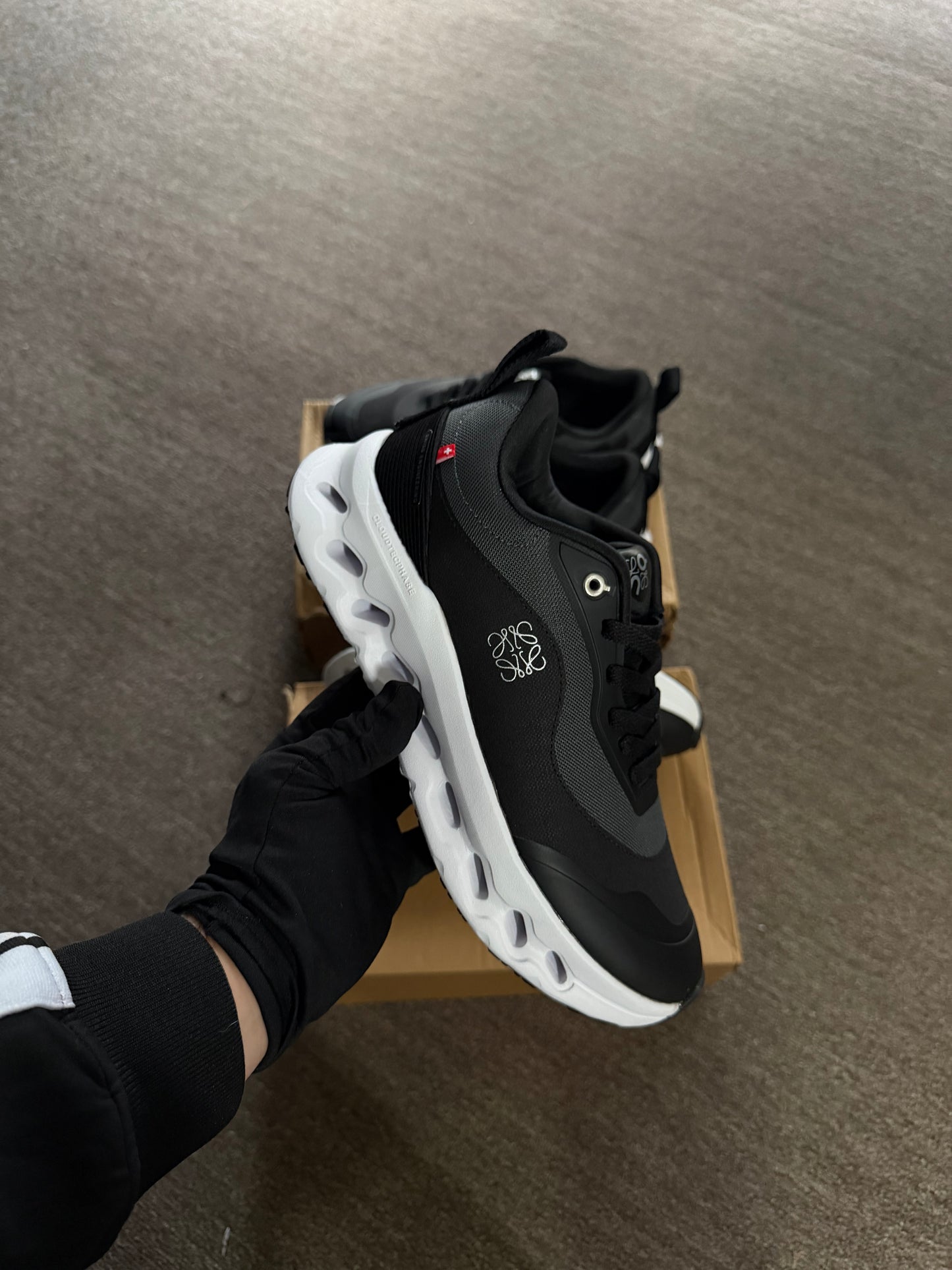 On Running Cloudtilt x Loewe - Black | White