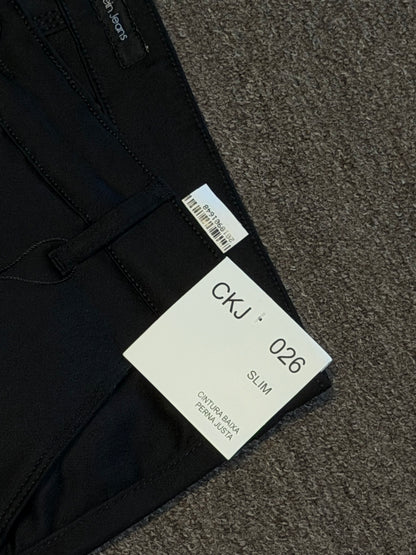 Calça Alfaiataria Slim - Calvin Klein Jeans - Preta Acetinada