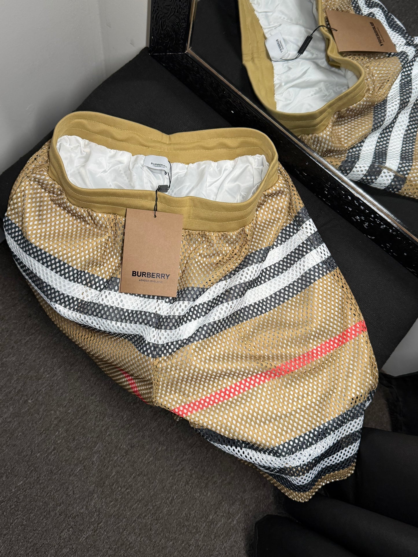 Bermuda BURBERRY - England