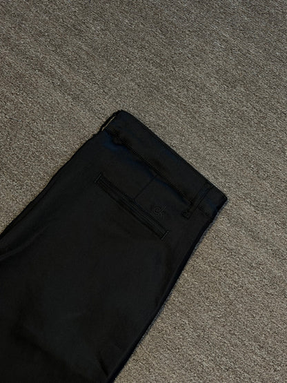 Calça Alfaiataria Slim - Calvin Klein Jeans - Preta Acetinada