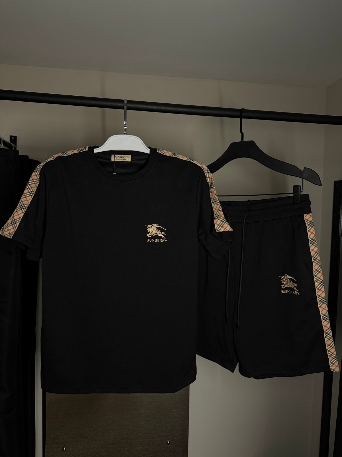 Conjunto BURBERRY