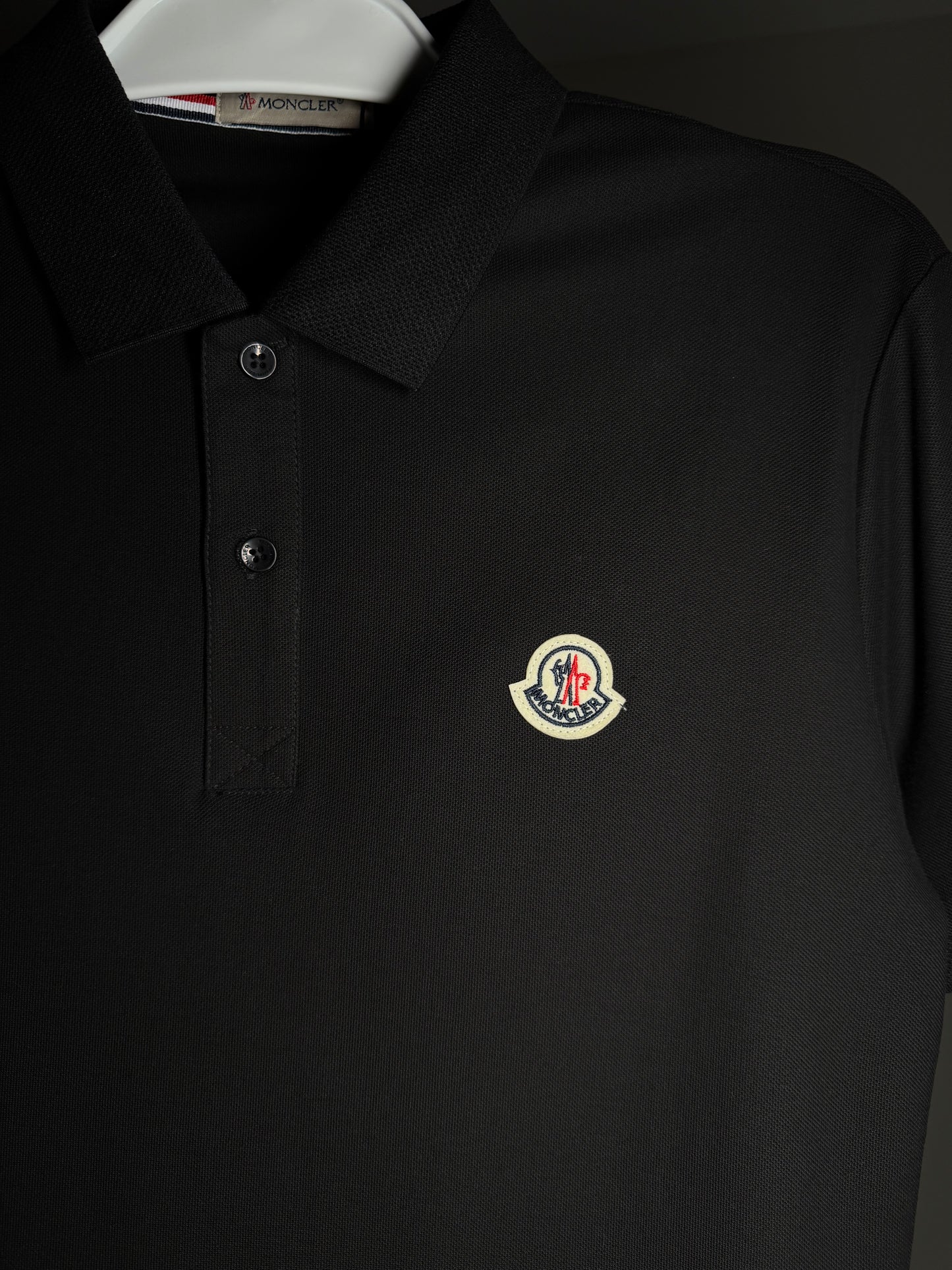 POLO MONCLER 🇫🇷 - Preta