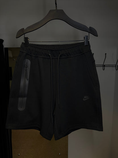 Bermuda NIKE TECH FLEECE - Preta