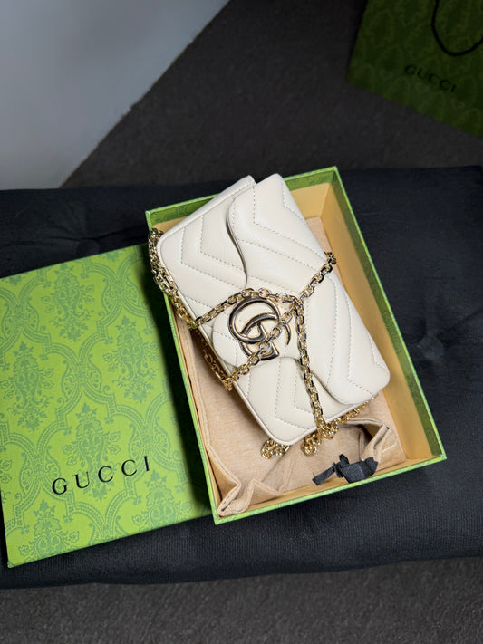 Bolsa Gucci Tiracolo GG Marmont Matalassê pequena