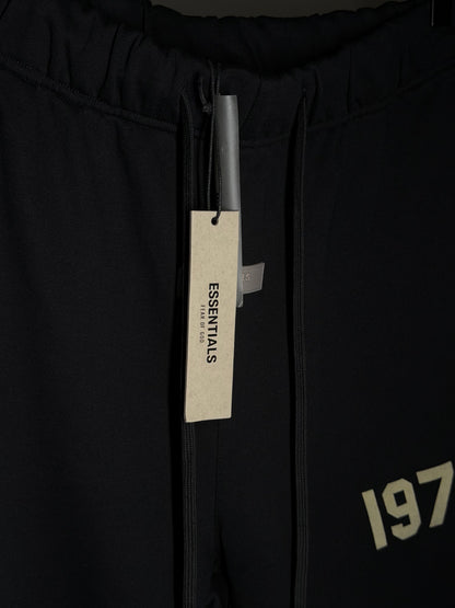 Conjunto ESSENTIALS - 1977