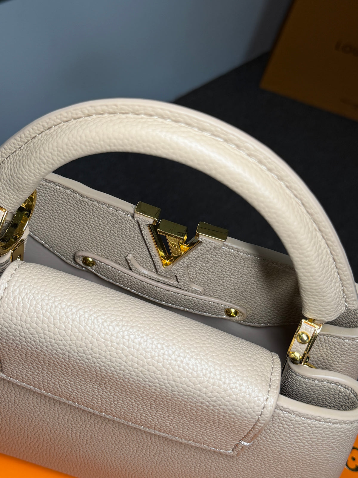 Bolsa LV Capucines MM