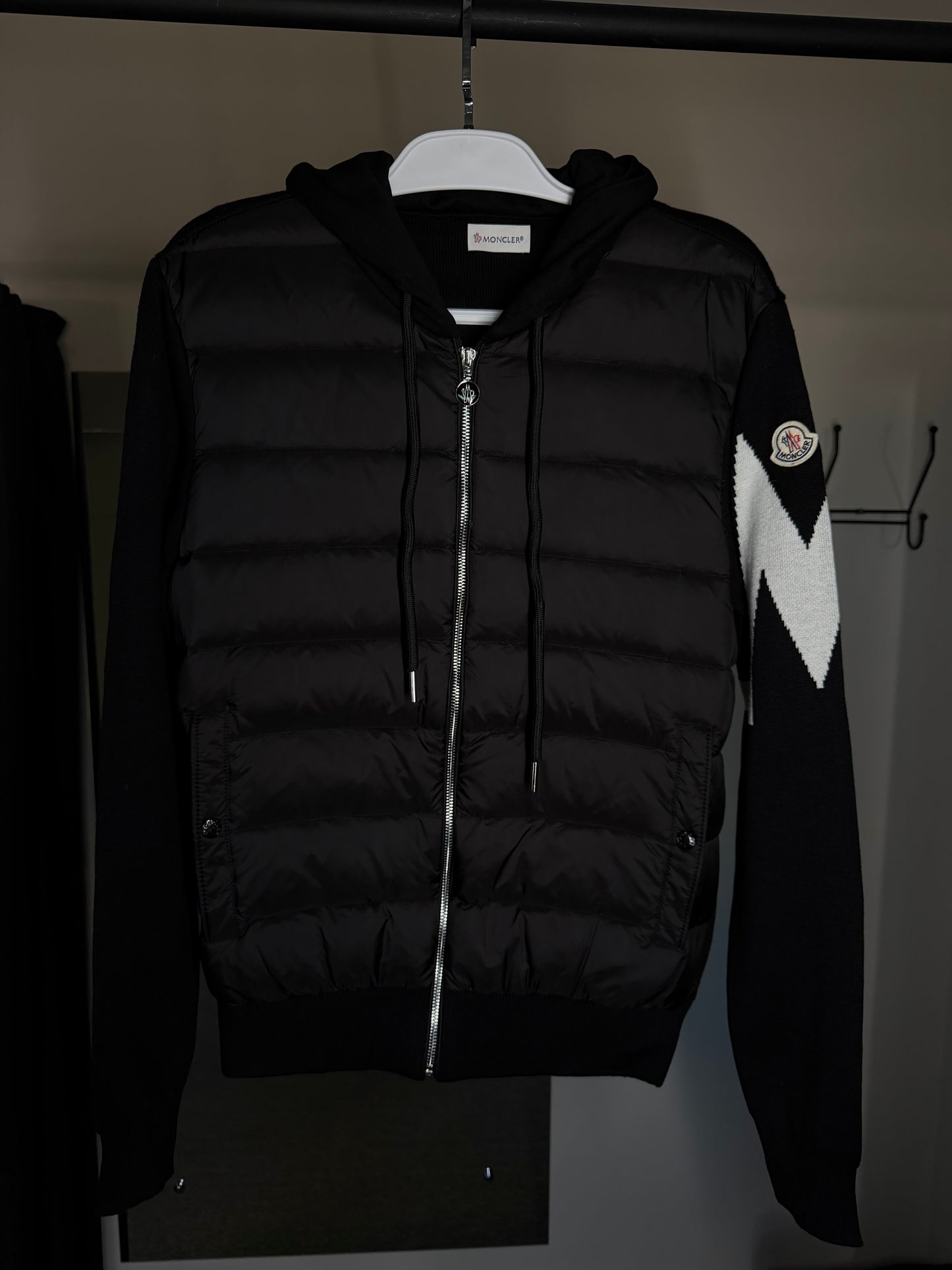 Jaqueta Cardigan MONCLER - Com Capuz