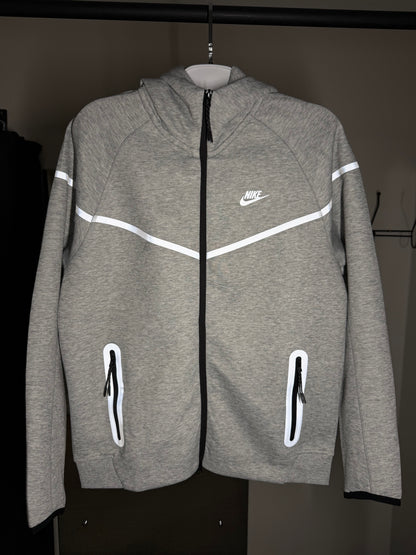 Conjunto NIKE TECH FLEECE - Cinza