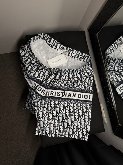 Short DIOR