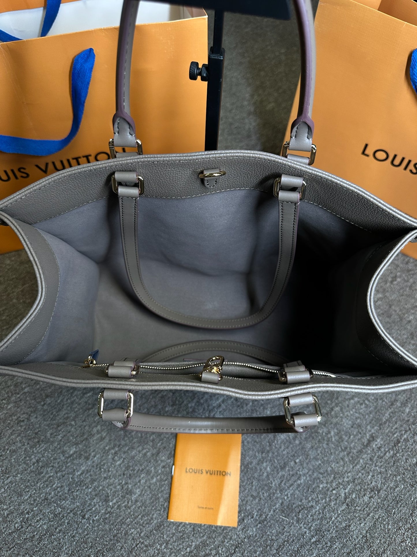 Bolsa LV OnTheGo - Couro Monogram Empreinte
