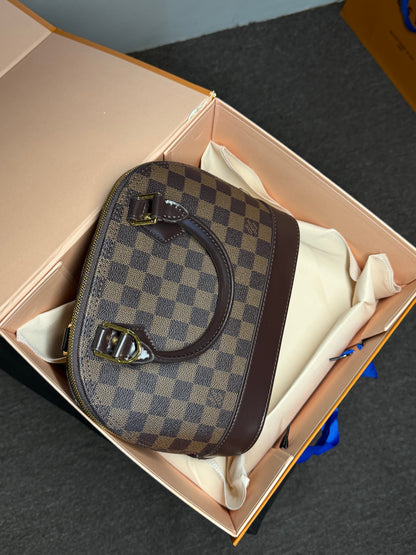 Bolsa Alma BB Louis Vuitton