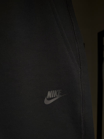 Bermuda NIKE TECH FLEECE - Preta