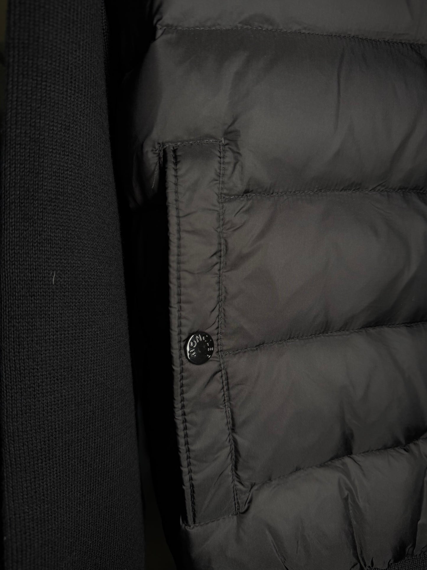 Jaqueta Cardigan MONCLER - Com Capuz