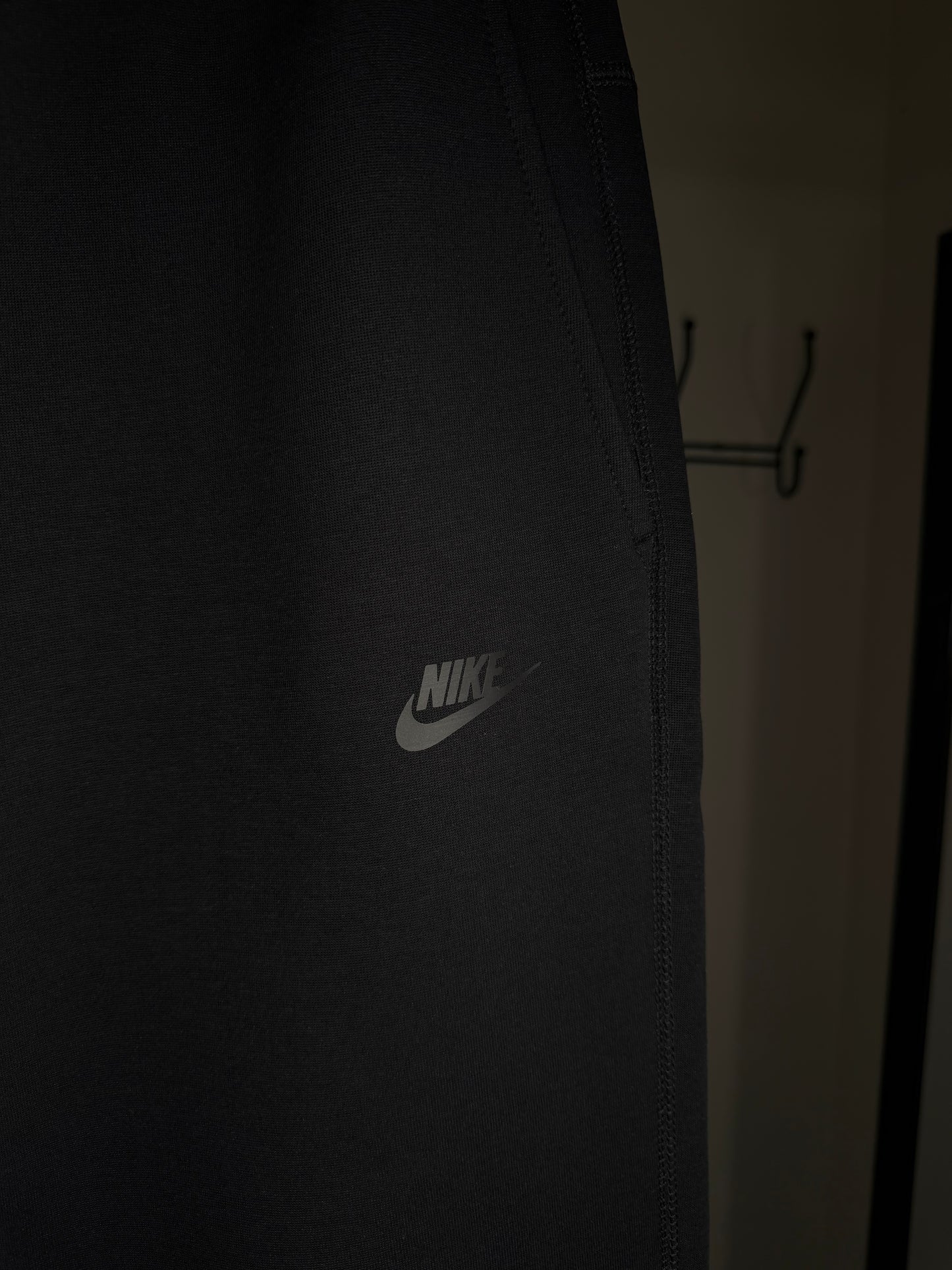 Calça NIKE TECH FLEECE - Preta
