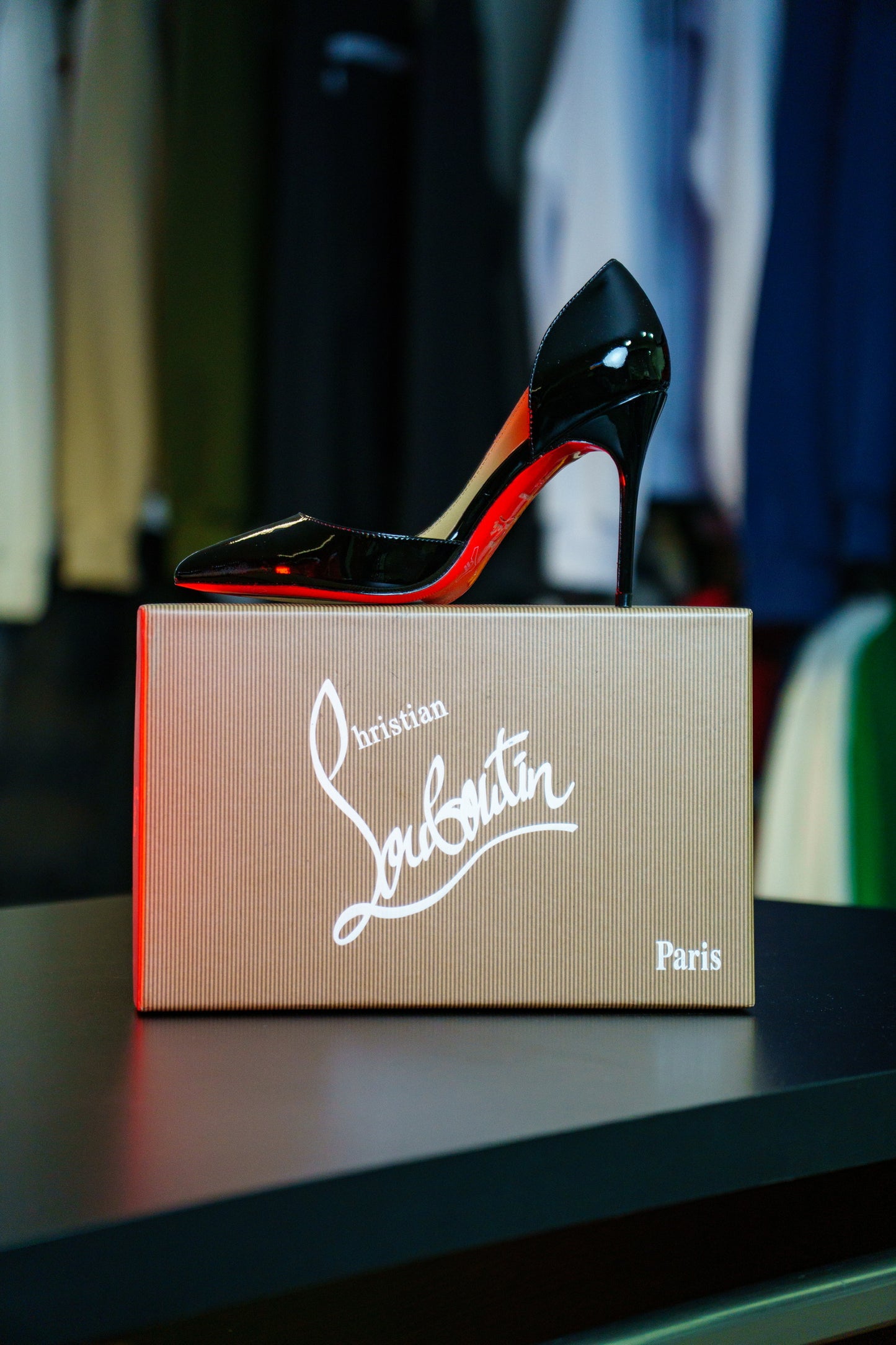 Christian Louboutin Scarpin com salto agulha