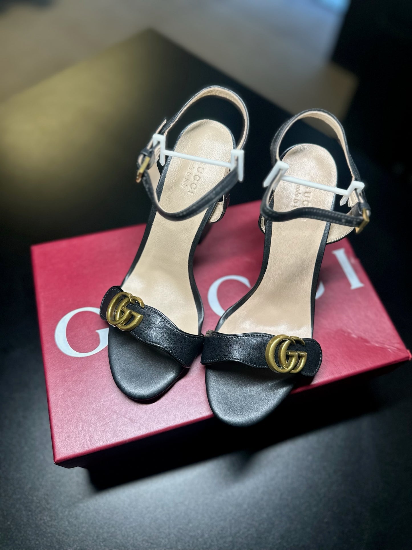 Salto Sandália Gucci GG Marmont