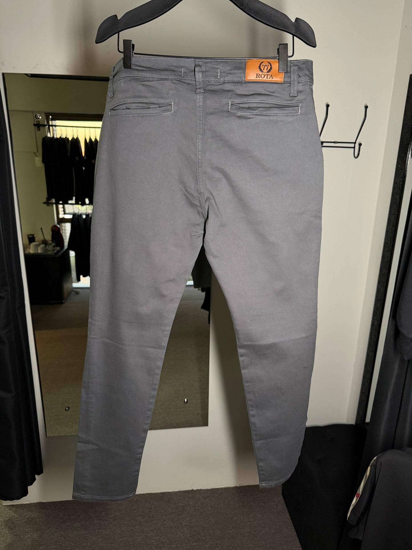 Calça Alfaiataria Sarja - Cinza