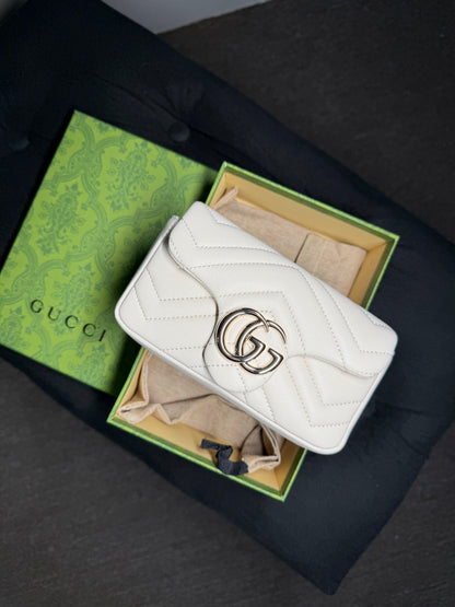Bolsa Gucci Tiracolo GG Marmont Matalassê pequena