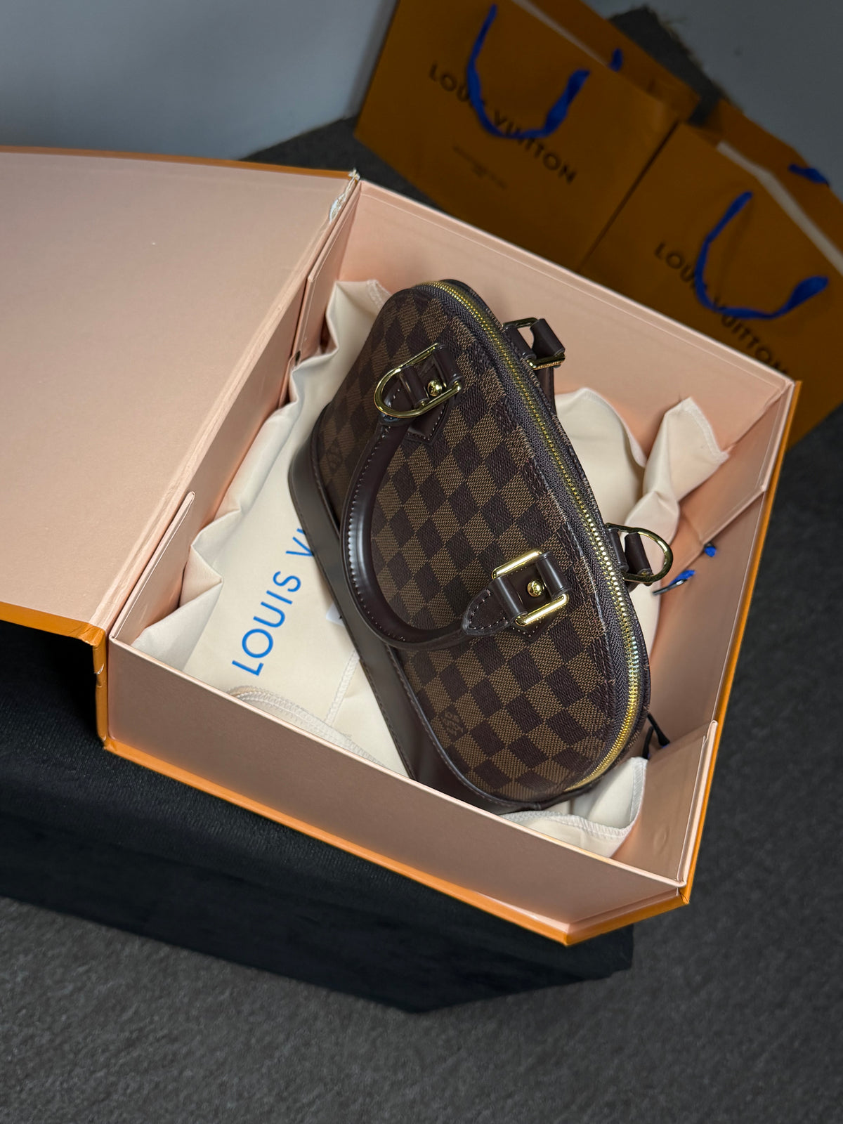 Bolsa Alma BB Louis Vuitton