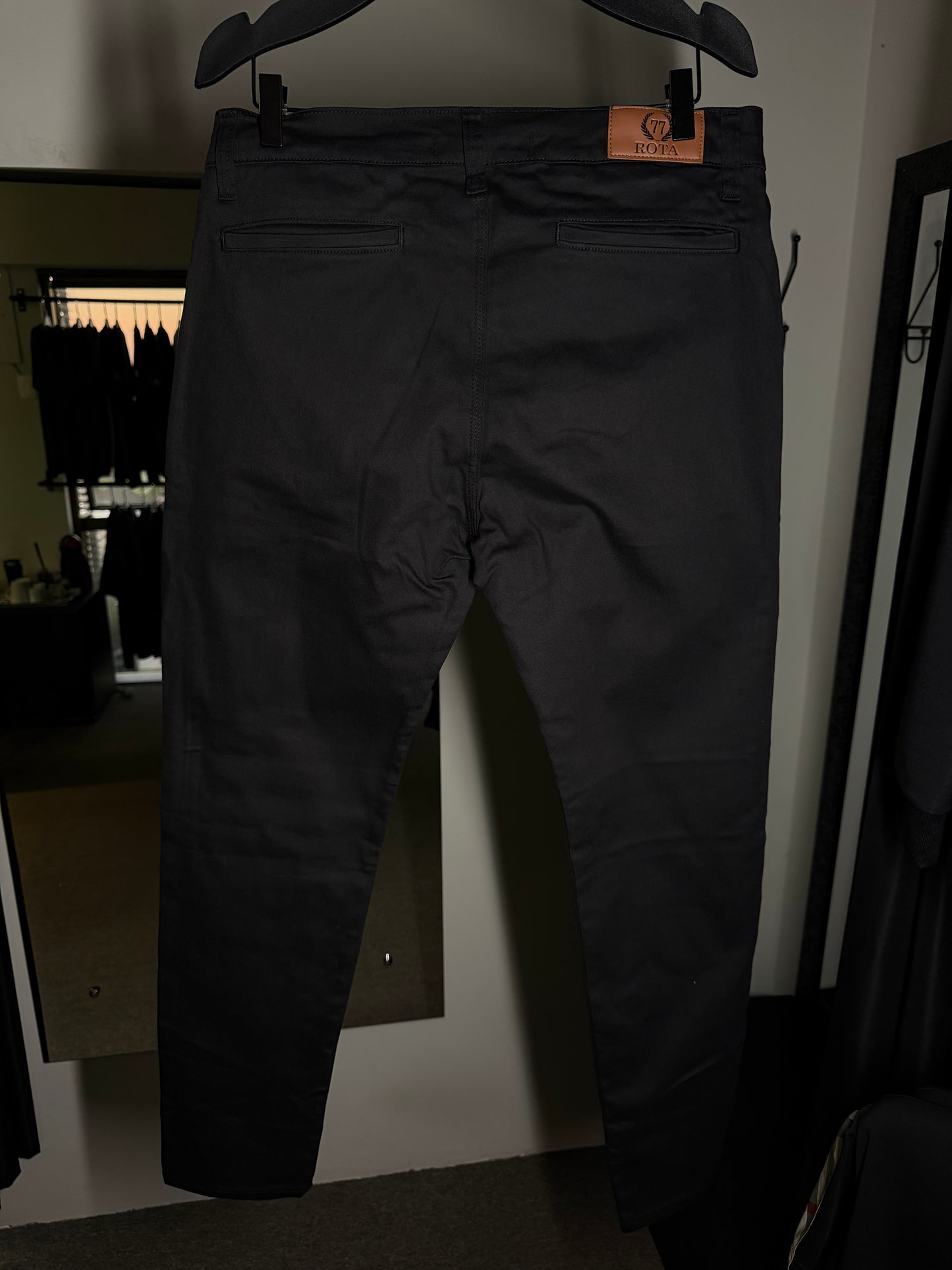 Calça Alfaiataria Sarja - Preta