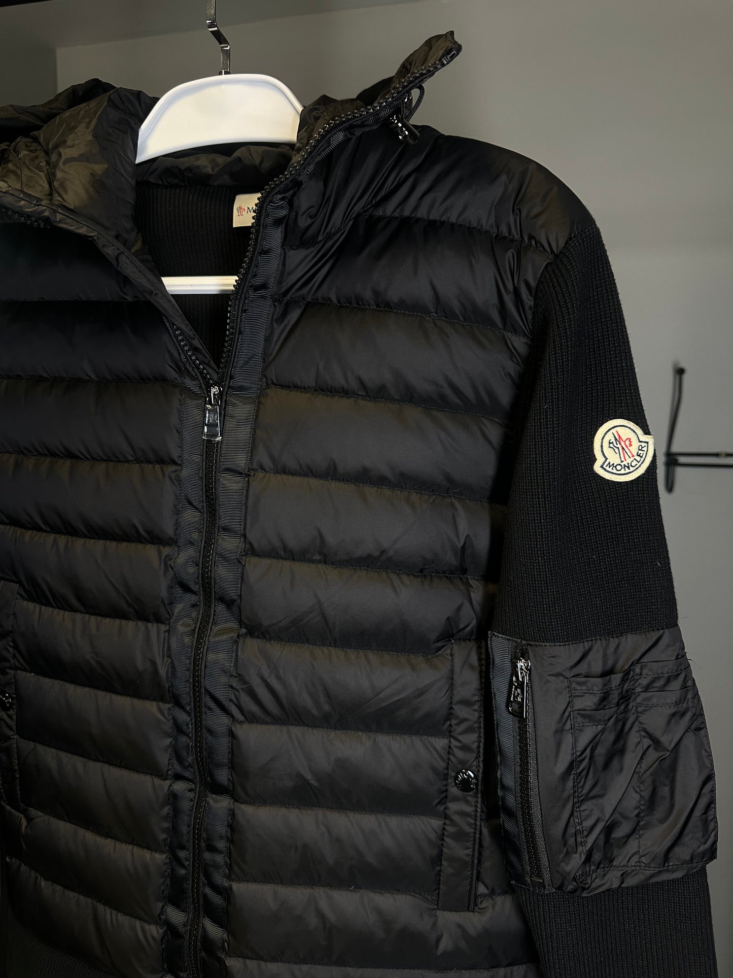 Jaqueta Cardigan MONCLER - com capuz