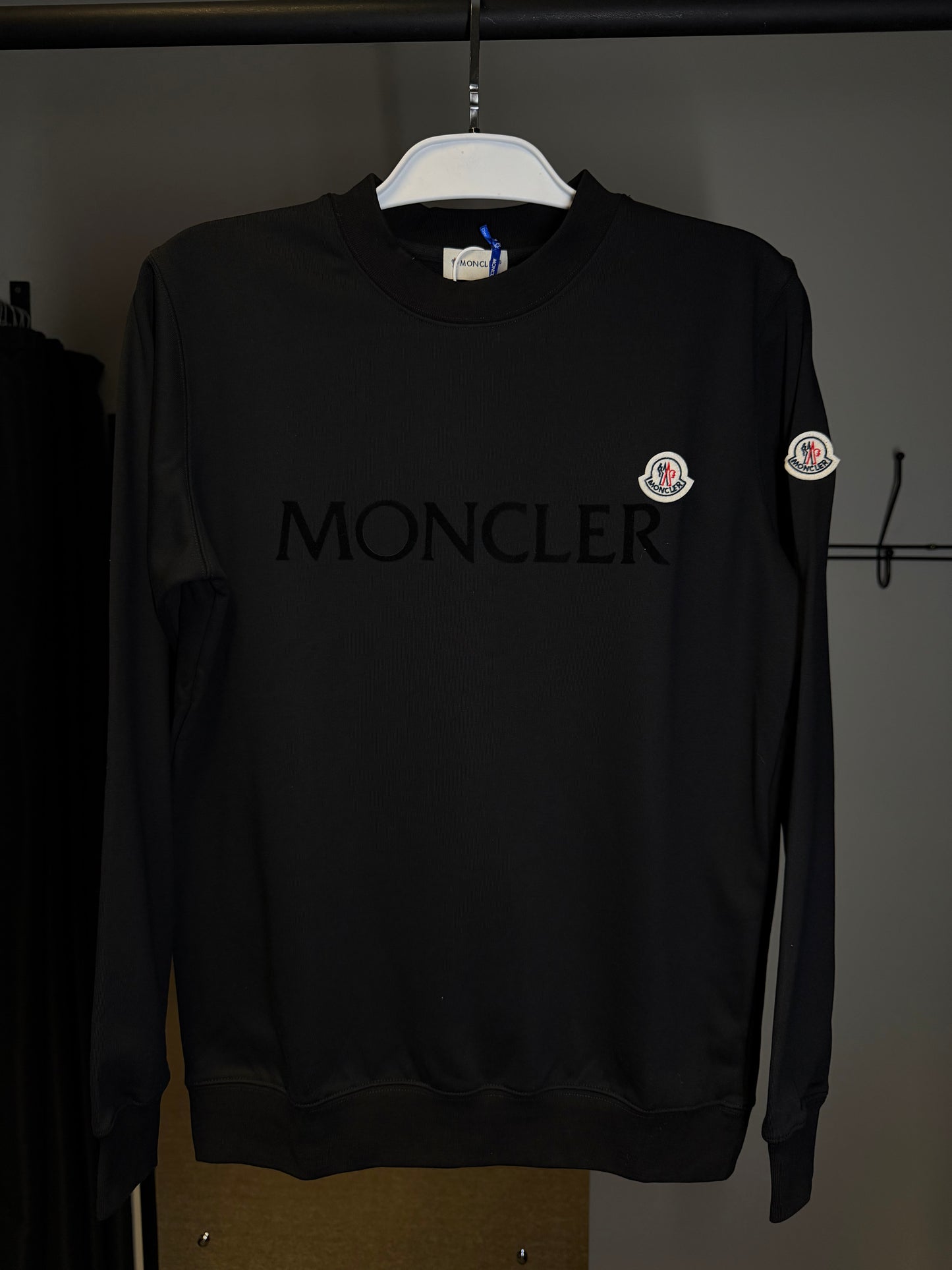 Blusa Moletom s/ capuz  MONCLER🇫🇷