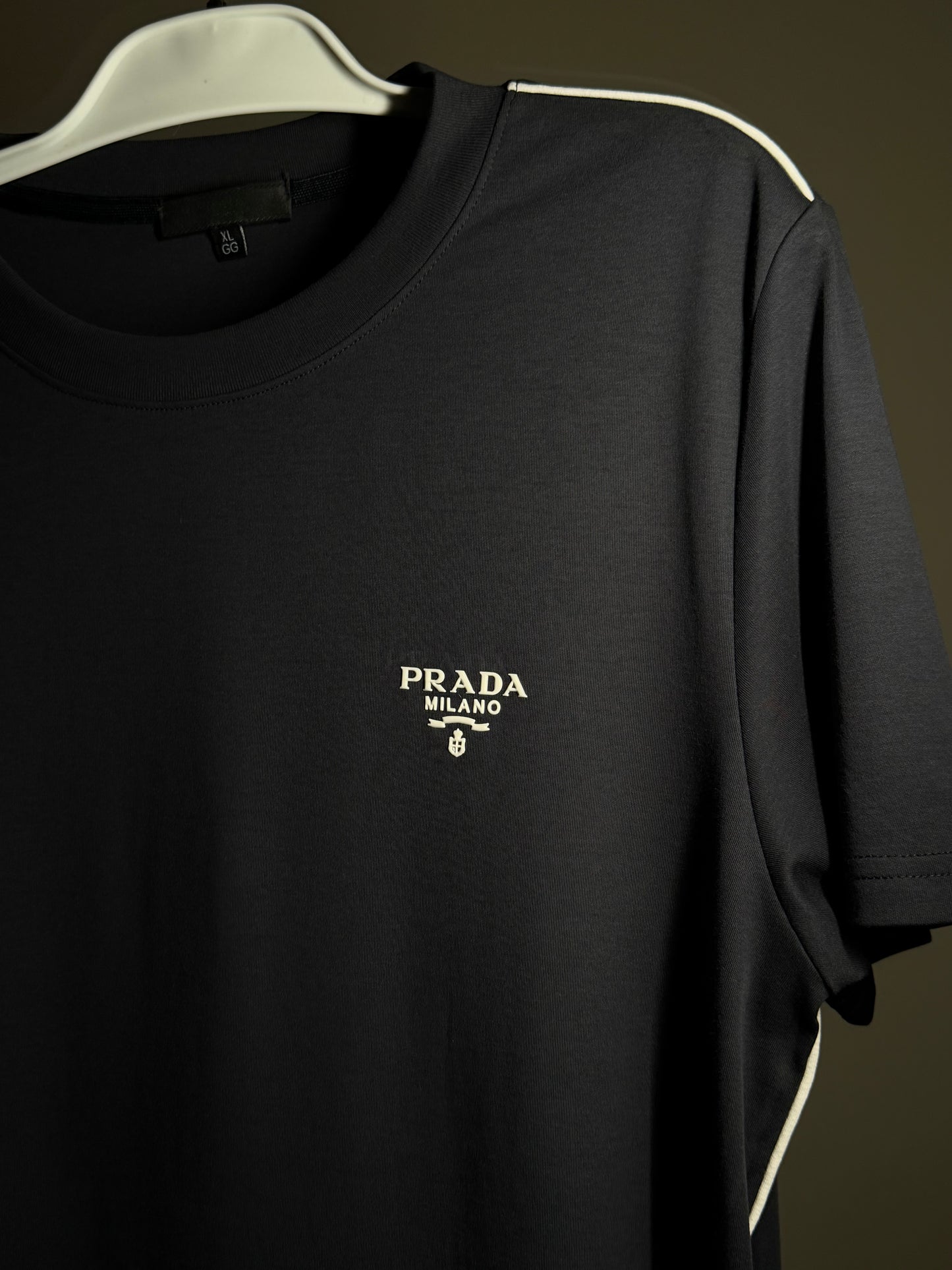 Camiseta PRADA Milano - Azul Marinho