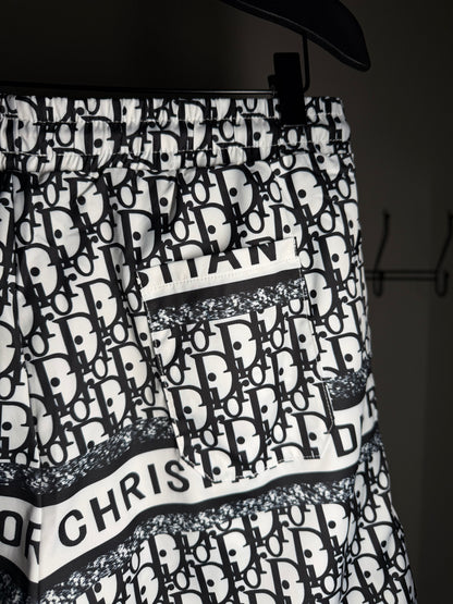 Short DIOR