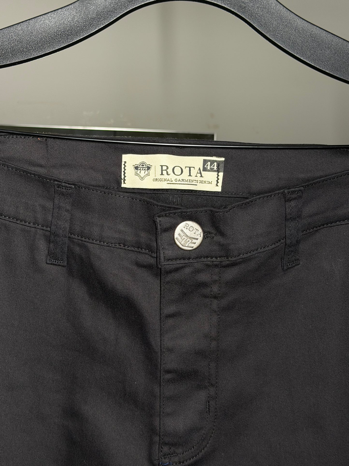 Calça Alfaiataria Sarja - Preta