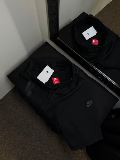 Bermuda NIKE TECH FLEECE - Preta