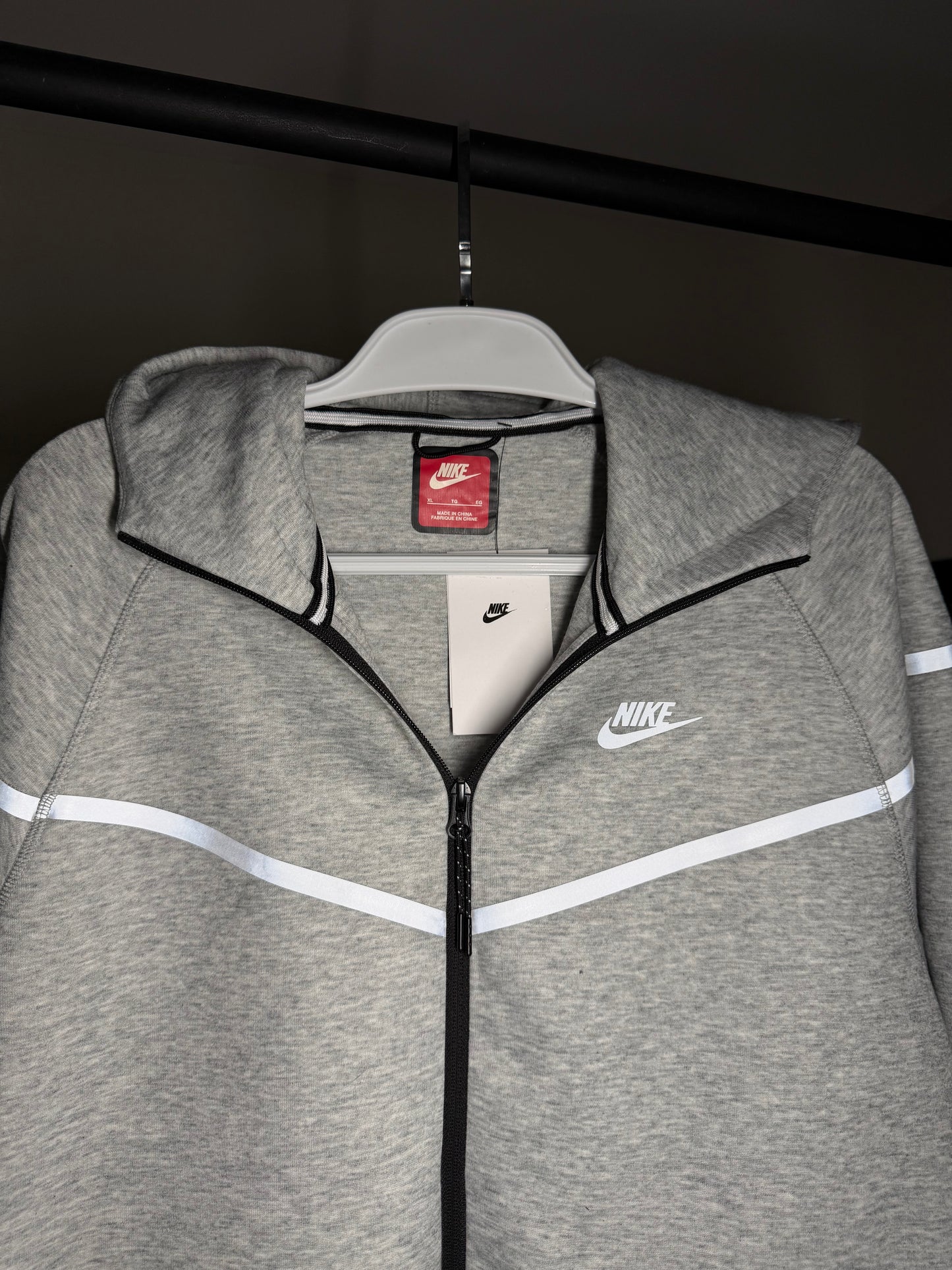 Conjunto NIKE TECH FLEECE - Cinza