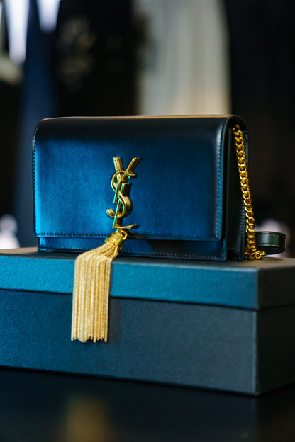 Bolsa YSL Kate pequena em couro