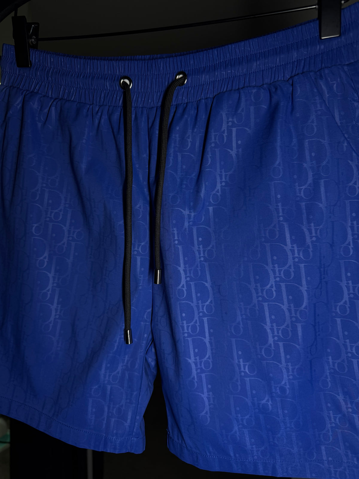 Short DIOR