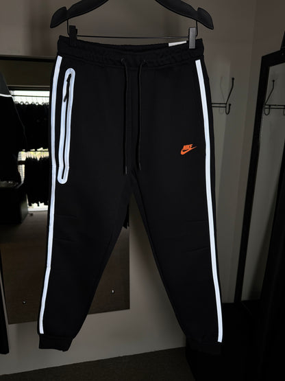 Conjunto NIKE TECH FLEECE