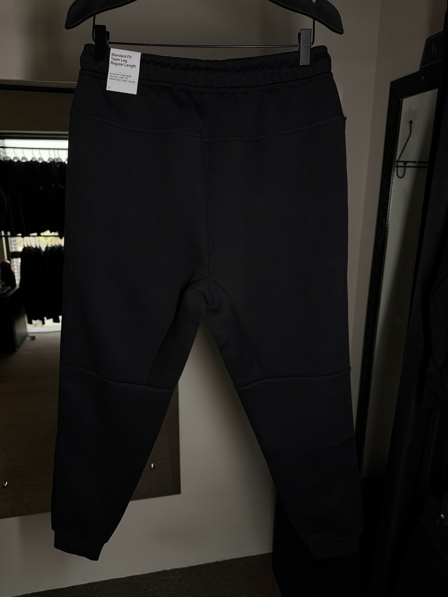 Conjunto NIKE TECH FLEECE