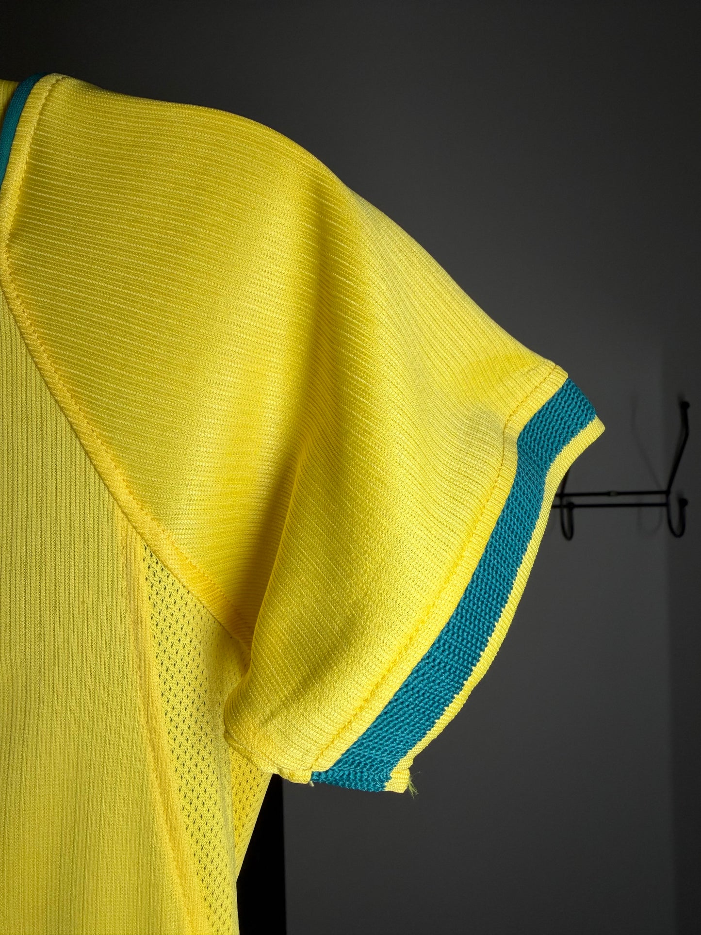 Camisa Brasil Nike I 2026/27 Torcedor Feminina 1:1 Amarela