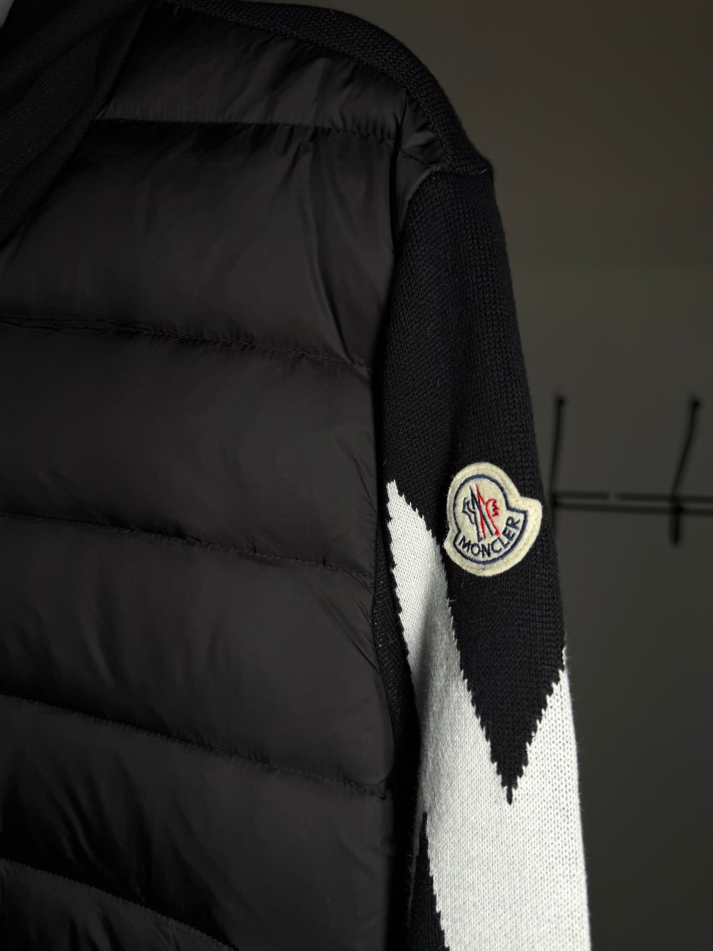 Jaqueta Cardigan MONCLER - Com Capuz