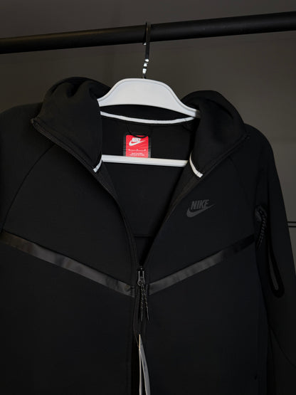 Conjunto NIKE TECH FLEECE - Preto